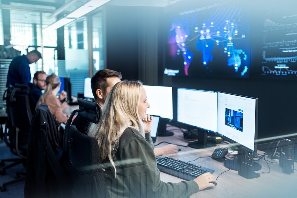 IT-Sicherheit im Fokus: TÜV Rheinland unterstützt Unternehmen durch Penetrationstests dabei, potenzielle Schwachstellen in ihren Systemen zu erkennen (Foto: TÜV Rheinland)